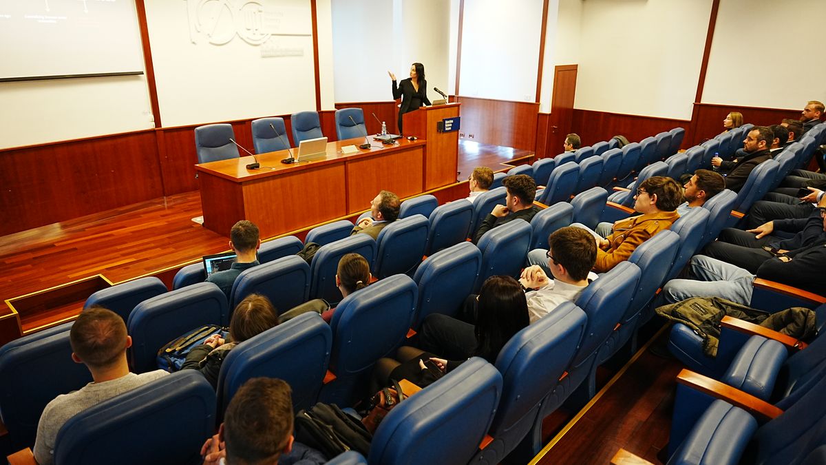 Engineering Tomorrow – Academia x Industry: Simularea numerică, puntea esențială dintre educație și industrie, discutată la Universitatea Politehnica Timișoara