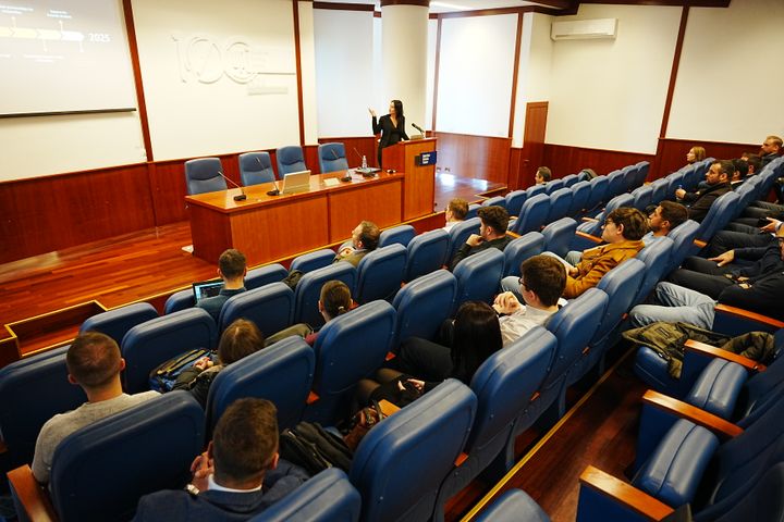 Engineering Tomorrow – Academia x Industry: Simularea numerică, puntea esențială dintre educație și industrie, discutată la Universitatea Politehnica Timișoara