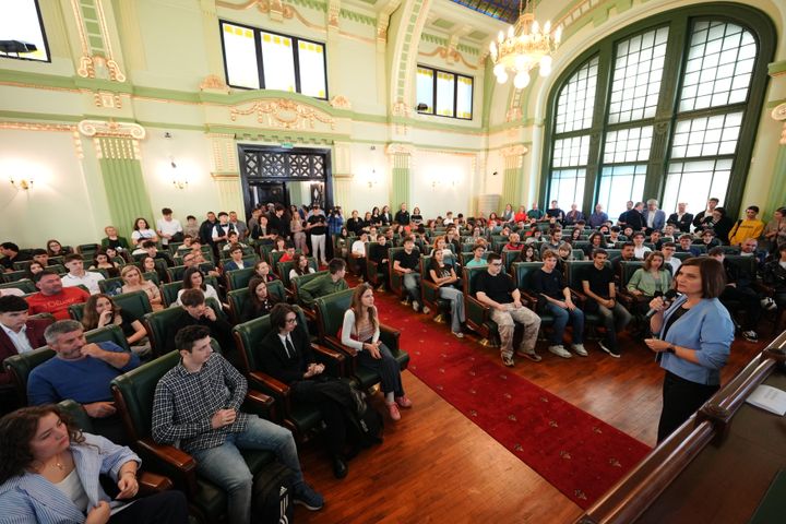 Premierea „Poli – Un Pas spre Viitorul Tău”