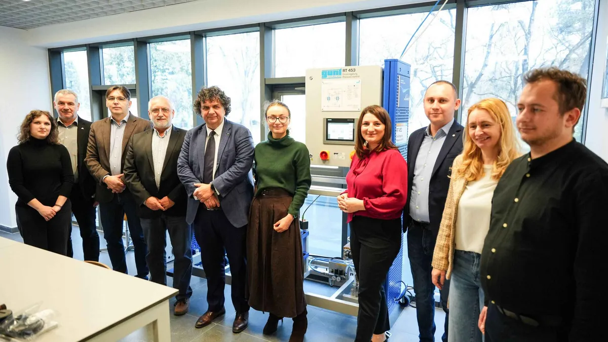 De la teorie la practică: o investiție de 50.000 de euro aduce procesele reale mai aproape de studenții UPT