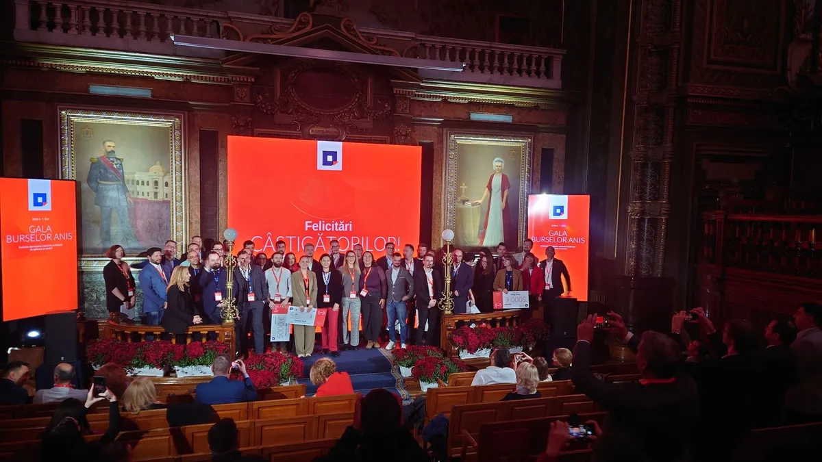 Tinere cadre didactice ale Universității Politehnica Timișoara, premiate la Gala Burselor ANIS 2025 – o nouă confirmare a tradiției inovării în educație