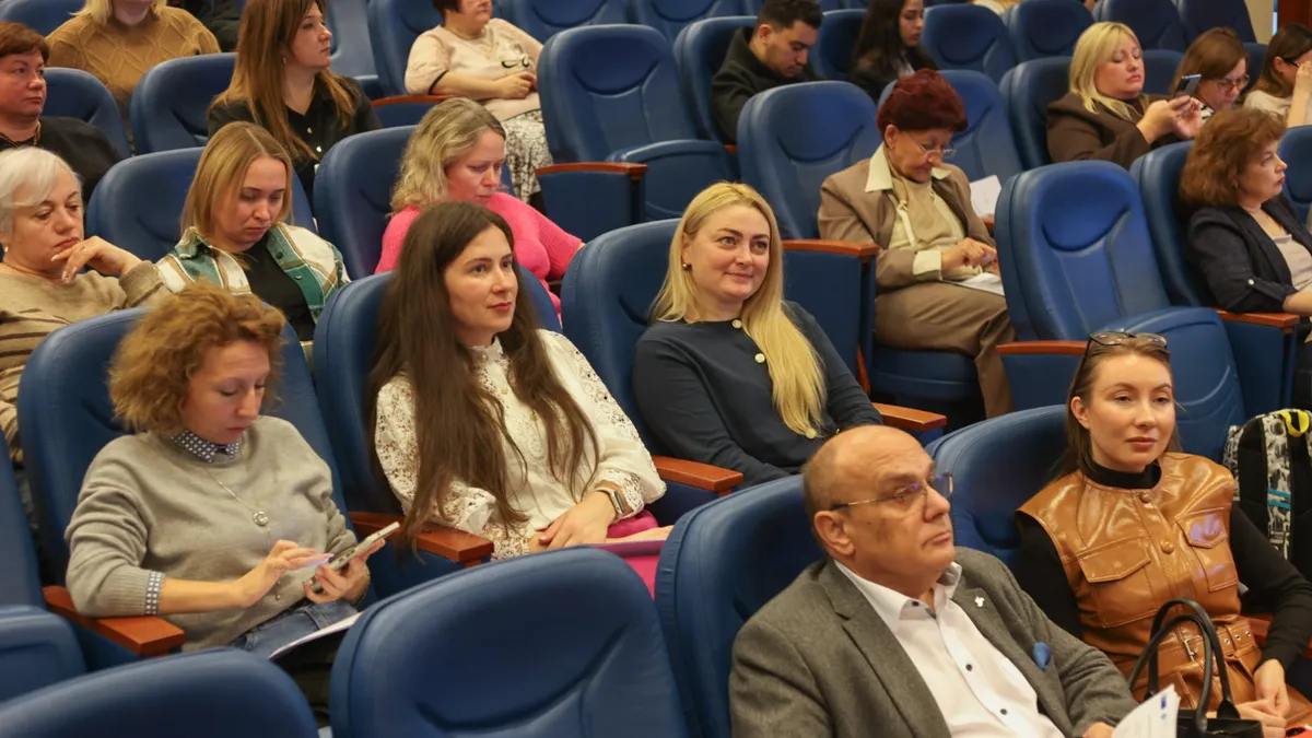 Peste 800 de participanți la a X-a ediție a workshop-ului internațional Competențe Digitale 2025 al UPT, dedicat rezilienței digitale