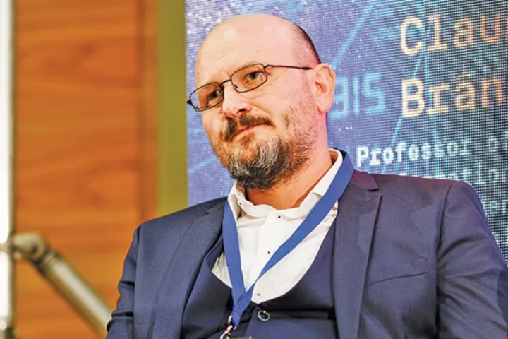 Securitate cibernetică pentru vehicule inteligente: cercetare de vârf la UPT